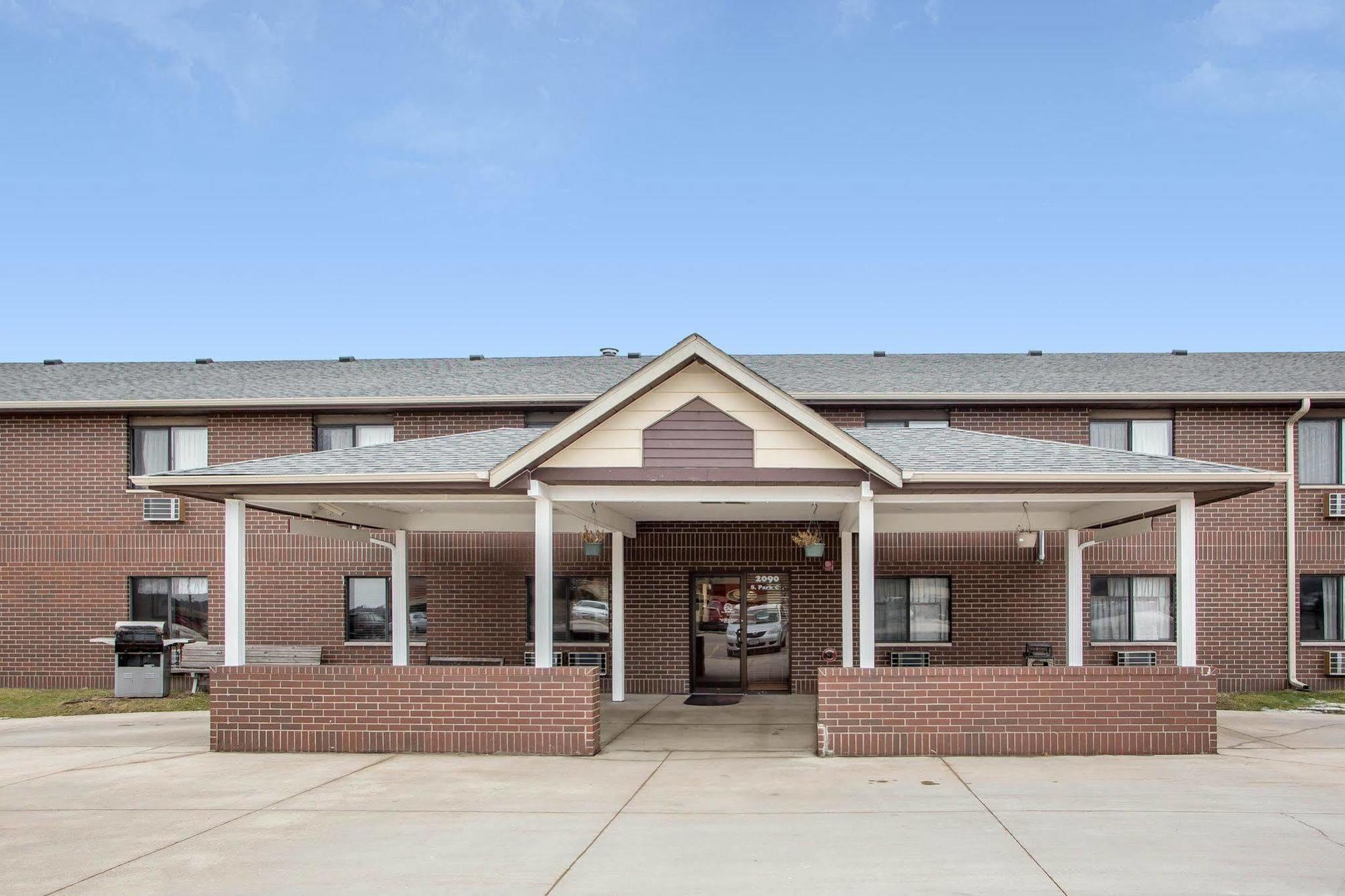 Econo Lodge Inn & Suites Dubuque Εξωτερικό φωτογραφία