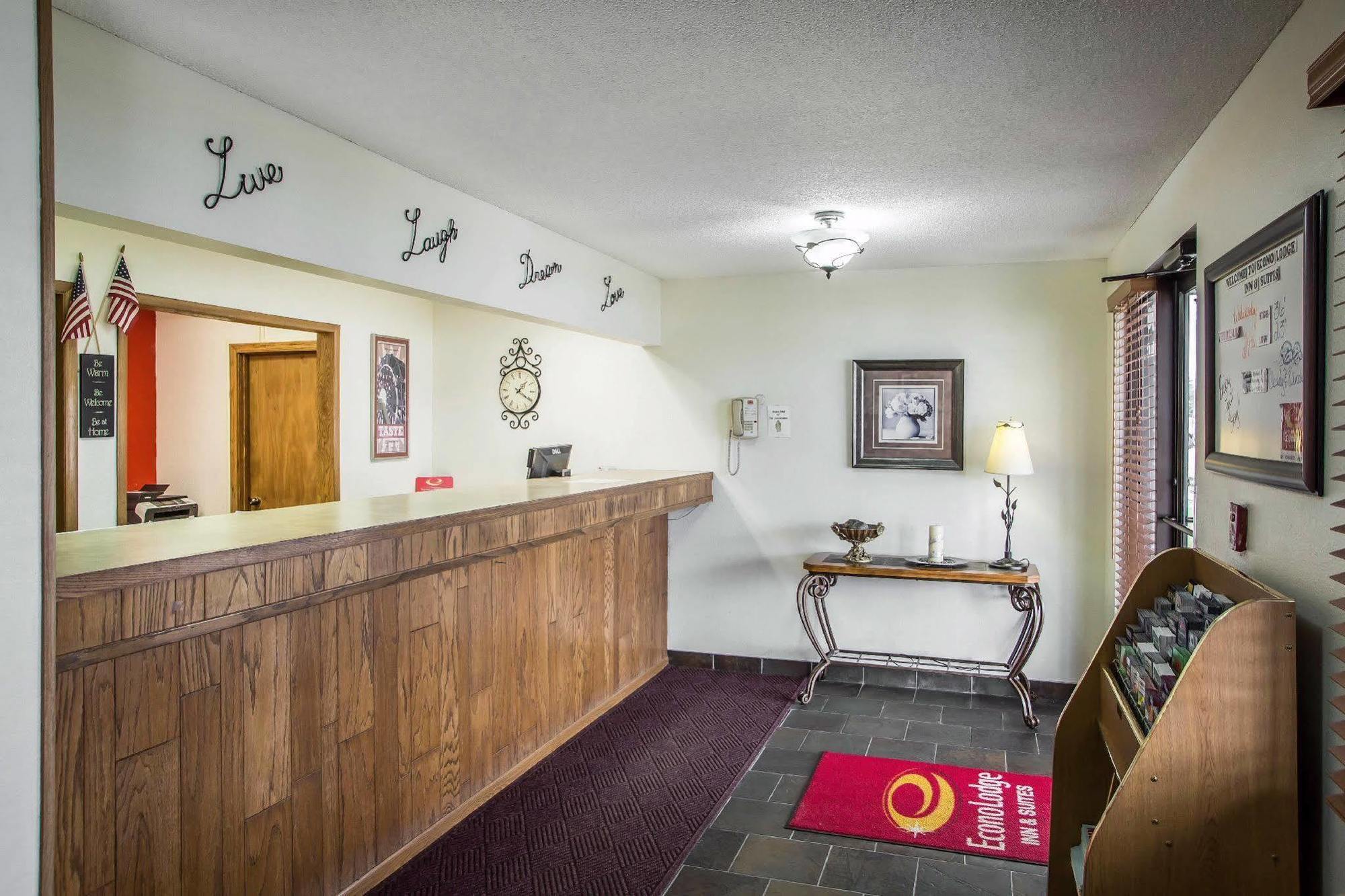 Econo Lodge Inn & Suites Dubuque Εξωτερικό φωτογραφία