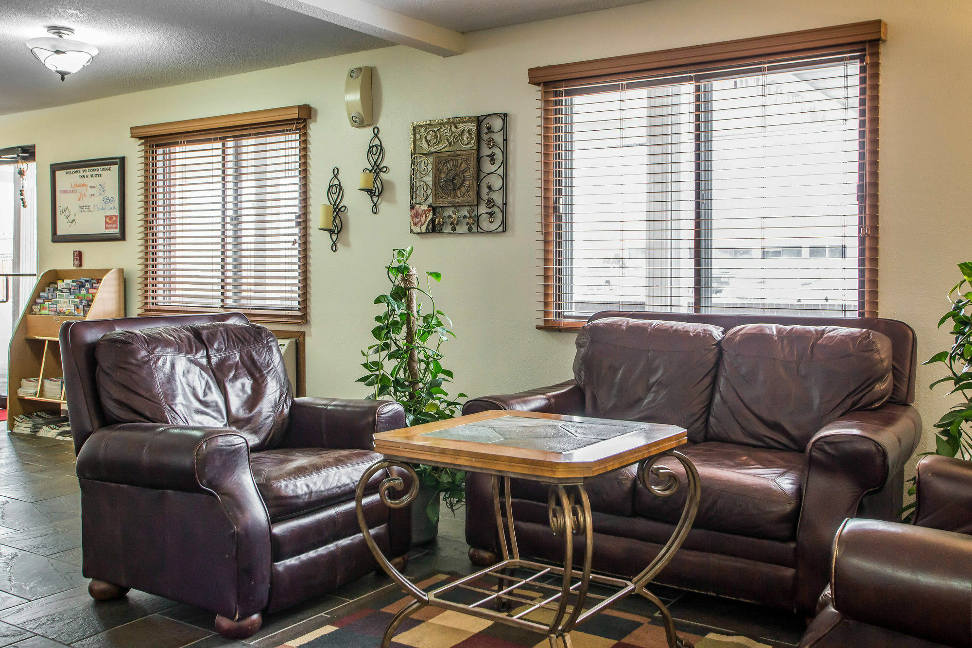 Econo Lodge Inn & Suites Dubuque Εξωτερικό φωτογραφία